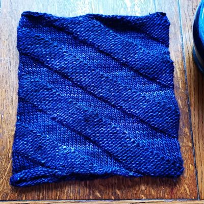 Latest knitting project is this cowl. I love the pattern, which is so mathematical - you knit 80 stitches onto a round of 79, so at each row you progress by one. Modular arithmetic ♥️